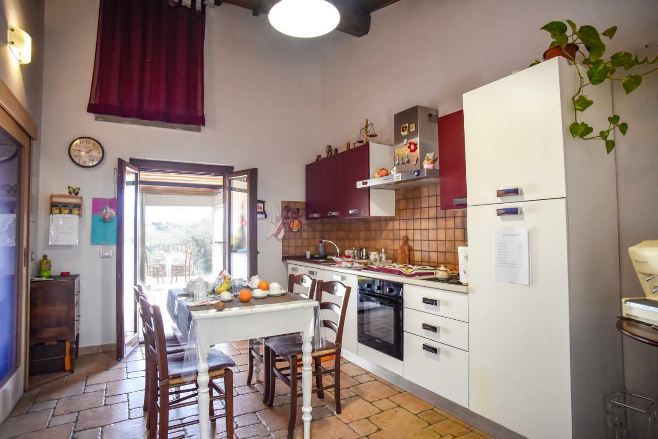 Villa Farfalla Bianca Виторкиано Екстериор снимка